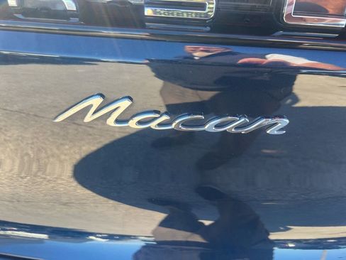 Used 2022 Porsche Macan image 33