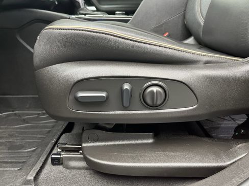 Certified 2022 Chevrolet Blazer Premier image 10