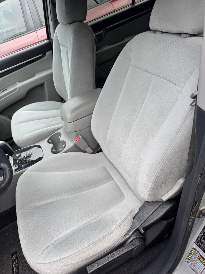 Used 2008 Hyundai Santa Fe GLS FWD image 16