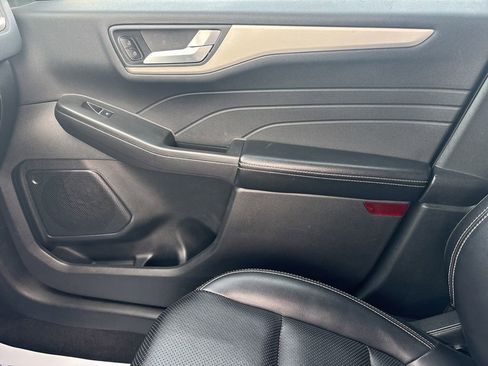 Used 2021 Ford Escape SEL w/ Technology Package image 22