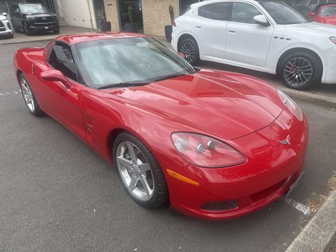 Used 2005 Chevrolet Corvette Coupe w/ Preferred Equipment Group RWD image 3