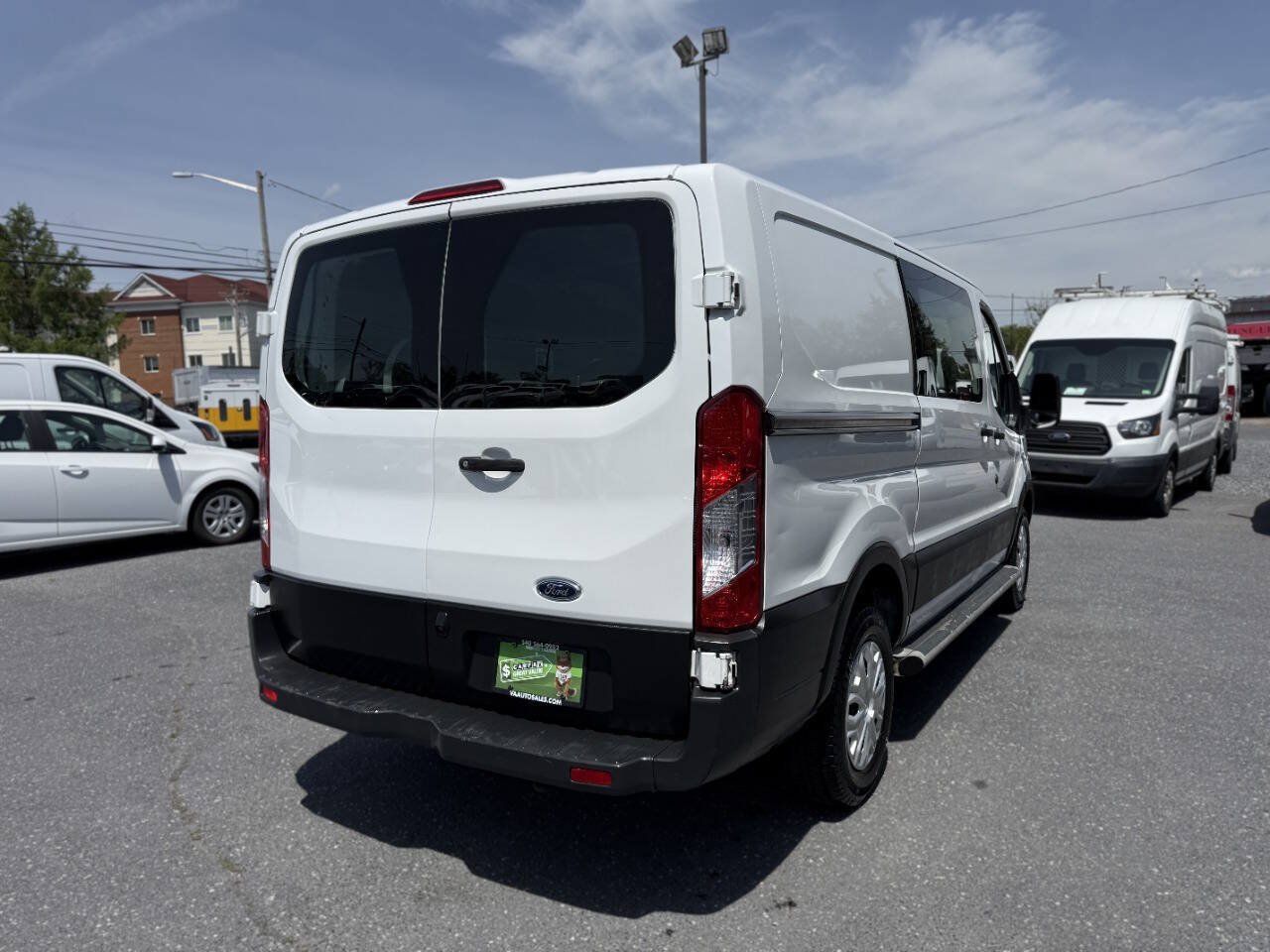 Used 2019 Ford Transit 250 130 Low Roof w/ Exterior Upgrade Package RWD image 3