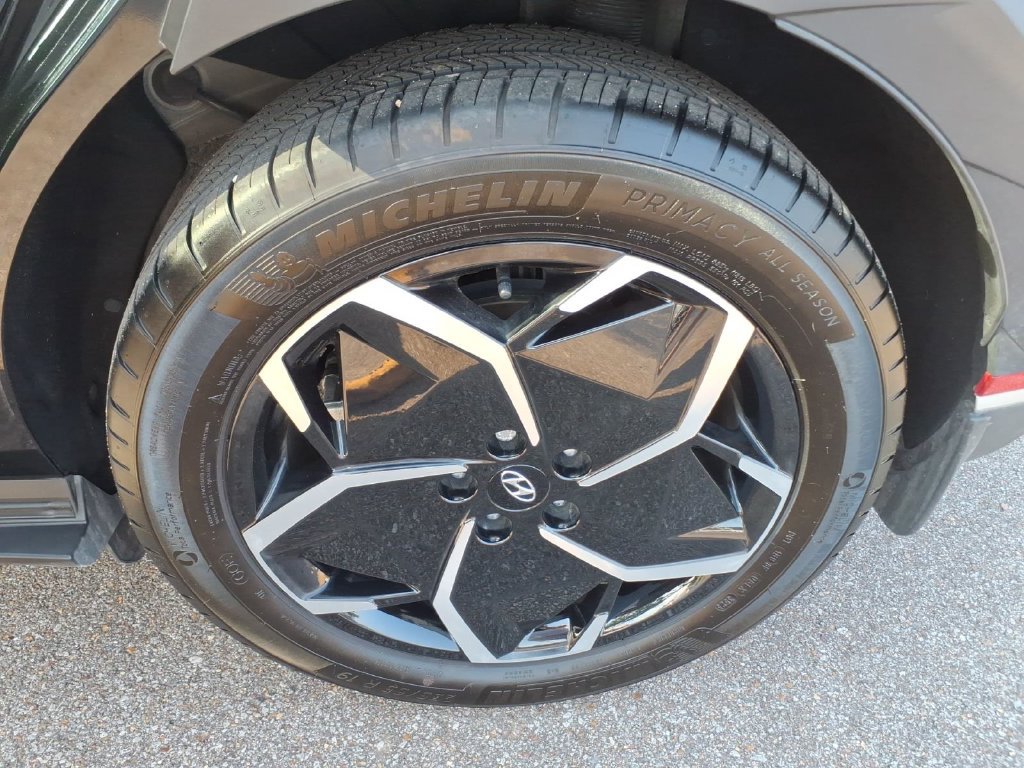 Certified 2024 Hyundai Ioniq 5 SEL RWD image 9
