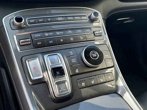 Used 2022 Hyundai Santa Fe Limited image 25
