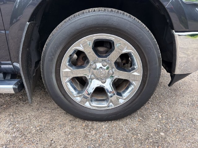 Used 2018 RAM 1500 Laramie w/ Convenience Group AWD/4WD image 29
