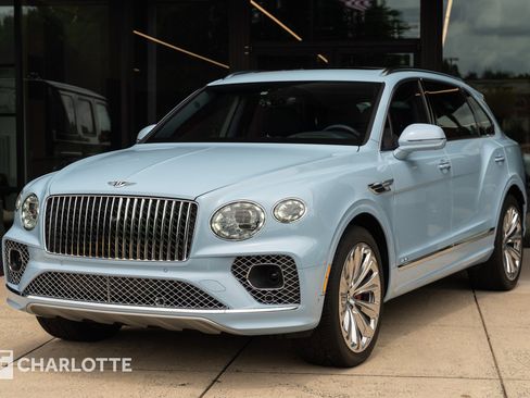 Used 2023 Bentley Bentayga Extended Wheelbase image 7