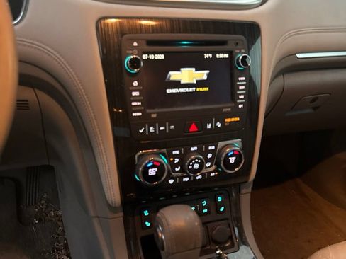 Used 2017 Chevrolet Traverse Premier AWD/4WD image 16