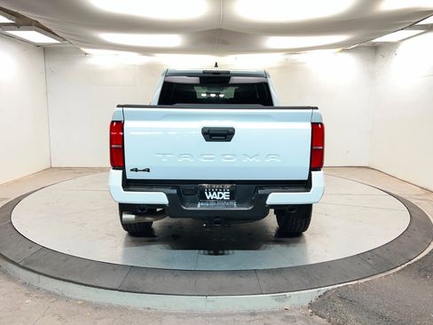 Used 2024 Toyota Tacoma TRD Sport image 4