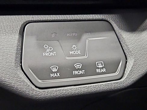 Used 2025 Volkswagen ID.4 Pro S image 15