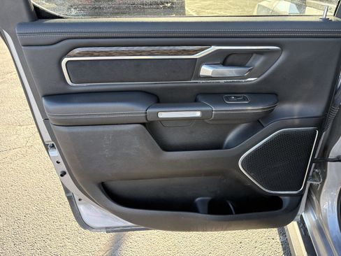Used 2019 RAM 1500 Laramie image 17