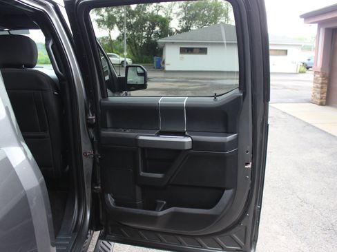 Used 2018 Ford F150 XLT w/ Equipment Group 302A Luxury AWD/4WD image 37
