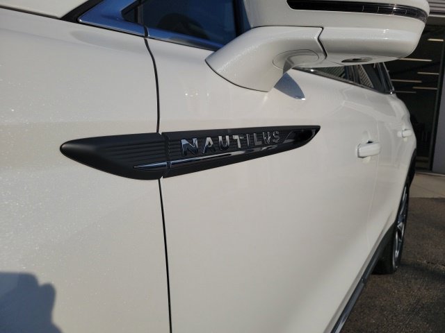 Certified 2023 Lincoln Nautilus Reserve AWD/4WD image 18