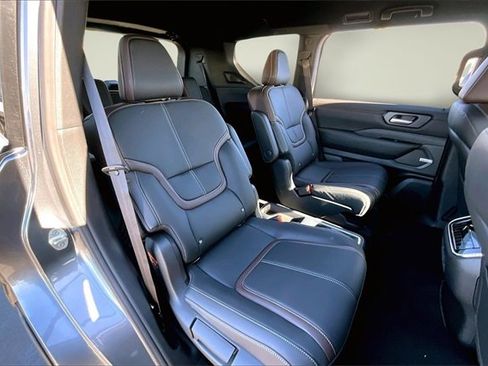 New 2026 Nissan Armada SL image 10