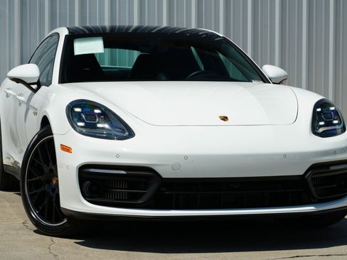 Used 2021 Porsche Panamera 4S w/ Premium Package image 4