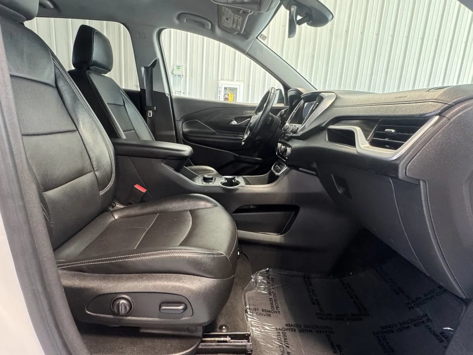 Used 2024 GMC Terrain SLT AWD/4WD image 23