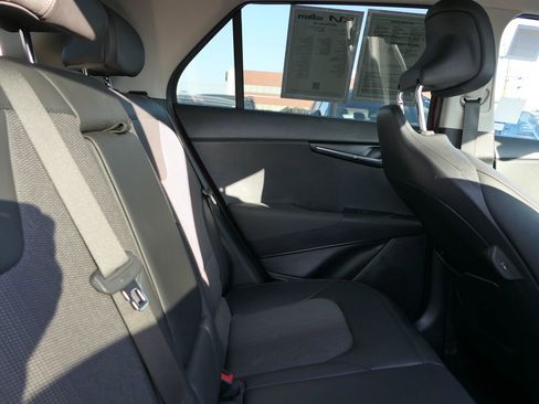 Used 2023 Kia Niro EX image 23