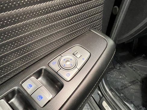 Used 2024 Hyundai Palisade Calligraphy image 32