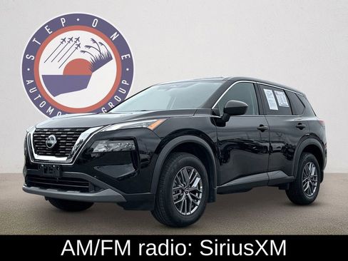 Used 2023 Nissan Rogue S image 2