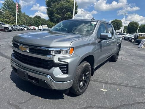 Used 2023 Chevrolet Silverado 1500 LT AWD/4WD image 9