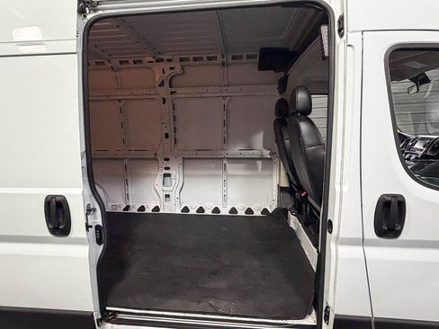 Used 2021 RAM ProMaster 2500 image 13