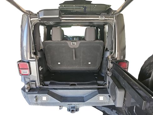 Used 2017 Jeep Wrangler Sport image 19