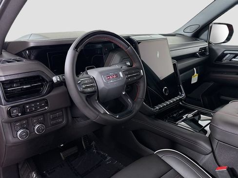 New 2026 GMC Yukon AT4 Ultimate w/ LPO, Floor Liner Package AWD/4WD image 9