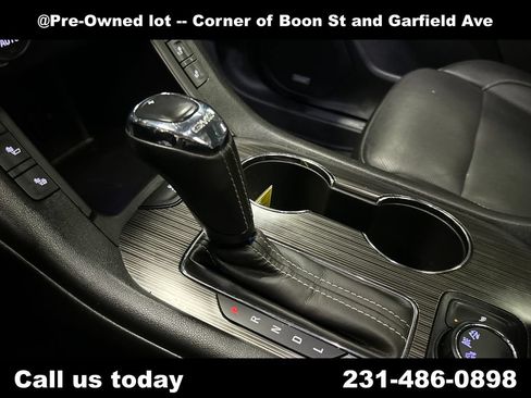 Used 2019 GMC Acadia SLT w/ Black Edition AWD/4WD image 27