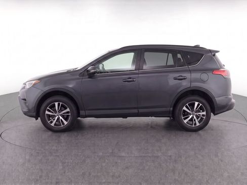 Used 2017 Toyota RAV4 XLE FWD image 6