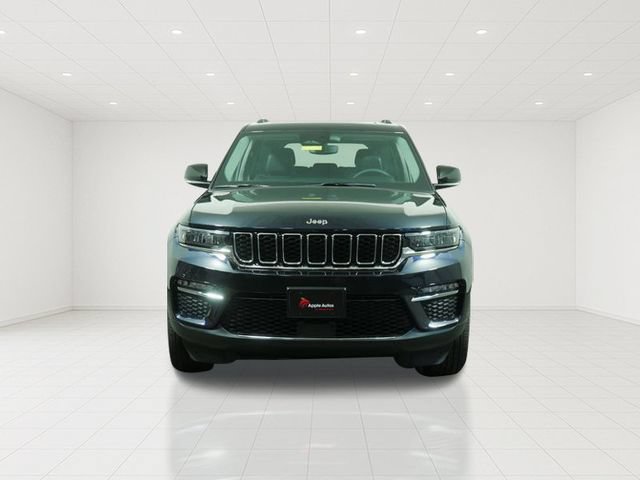 Used 2023 Jeep Grand Cherokee Limited w/ Trailer Tow Prep Group (B) AWD/4WD image 2