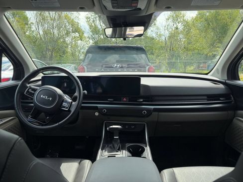 Used 2026 Kia Carnival FWD image 36