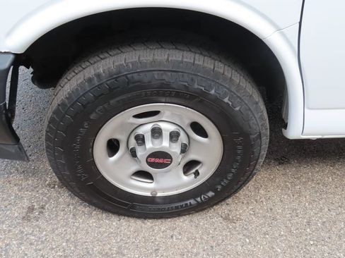 Used 2023 GMC Savana 2500 w/ Driver Convenience Package RWD image 16