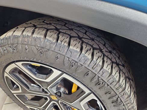 Used 2023 Rivian R1S Adventure AWD/4WD image 38