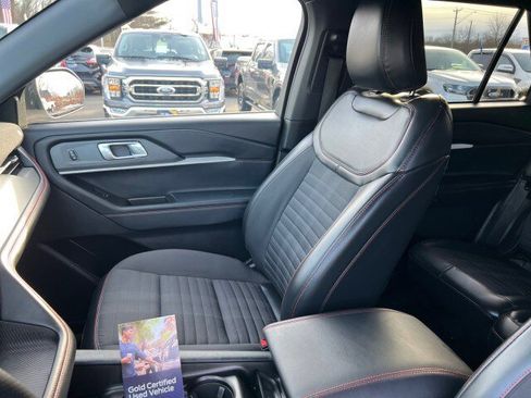 Certified 2025 Ford Explorer ST-Line w/ ST-Line Street Pack image 10