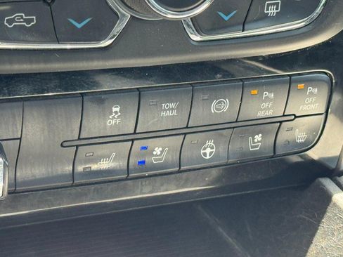 Used 2018 RAM 2500 Laramie w/ Sport Appearance Group AWD/4WD image 19