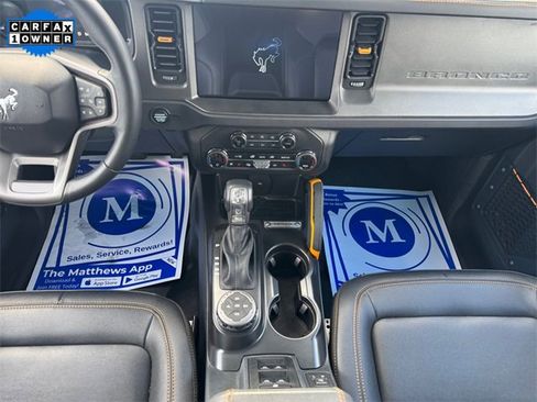 Used 2024 Ford Bronco Badlands image 11