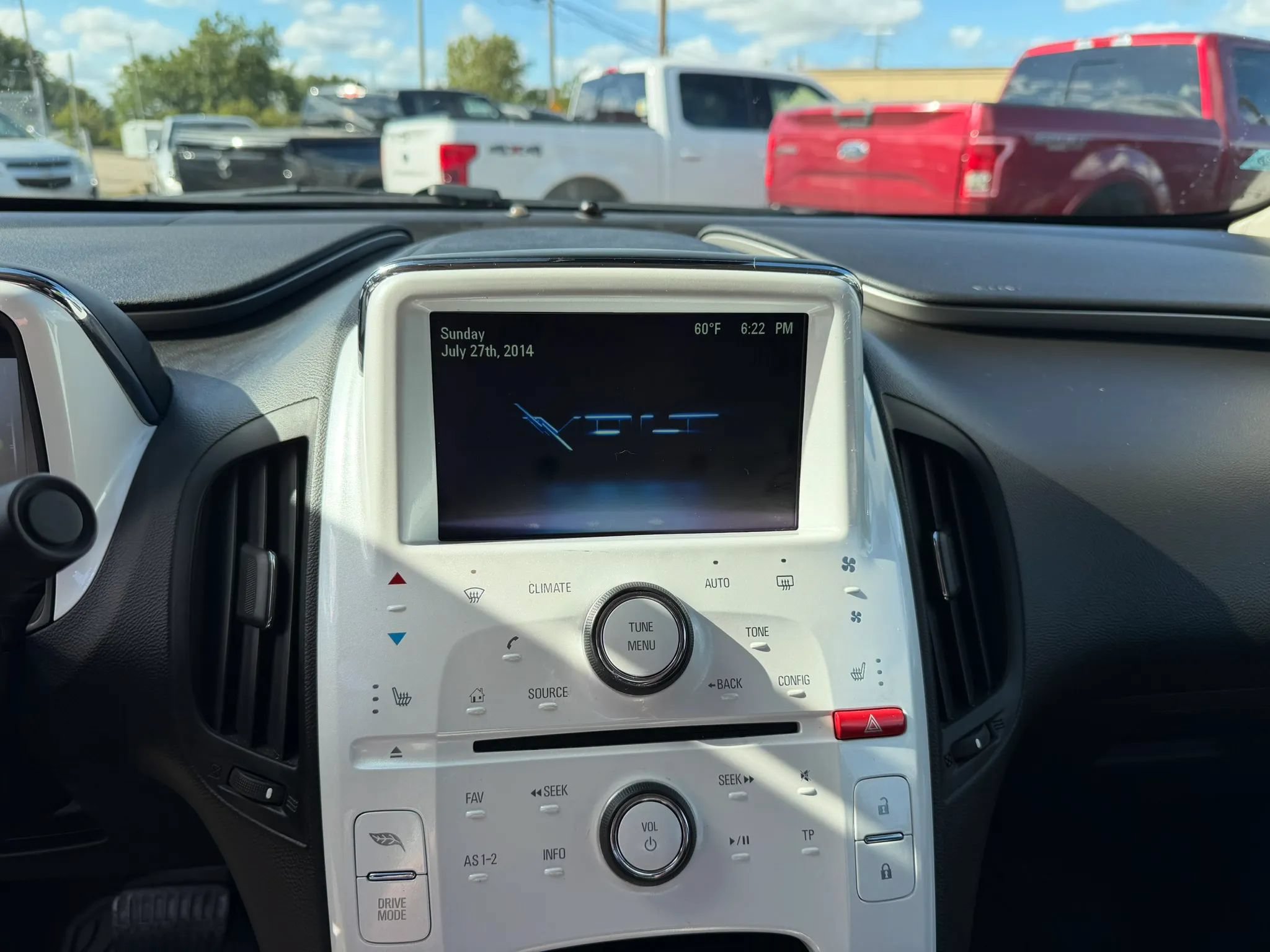Used 2013 Chevrolet Volt w/ Comfort Package FWD image 18