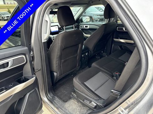 Used 2022 Ford Explorer XLT RWD image 7