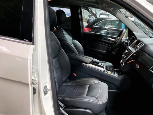 Used 2015 Mercedes-Benz ML 400 4MATIC image 8