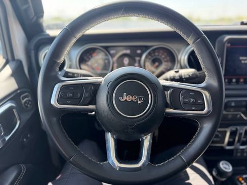 Used 2023 Jeep Wrangler Unlimited Sahara AWD/4WD image 6
