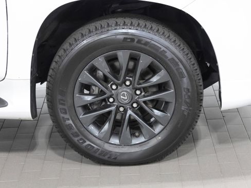 Certified 2023 Lexus GX 460 Premium image 11