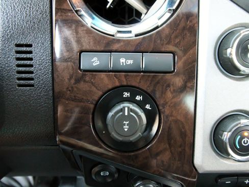 Used 2015 Ford F350 Platinum image 37