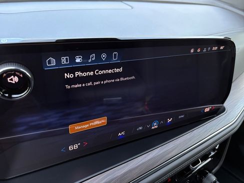 New 2026 Chevrolet Suburban LS image 19