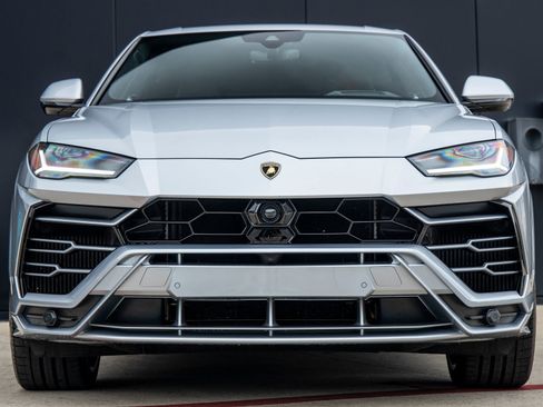 Used 2020 Lamborghini Urus image 4