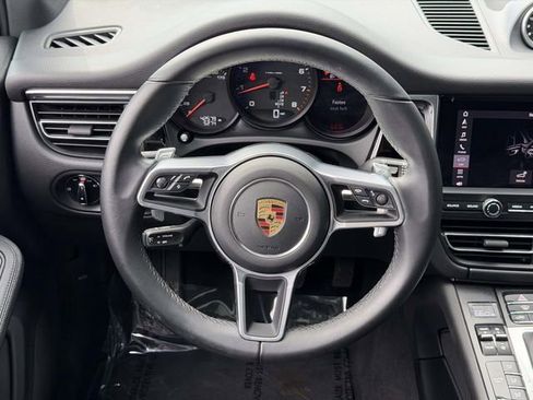 Certified 2021 Porsche Macan AWD/4WD image 16