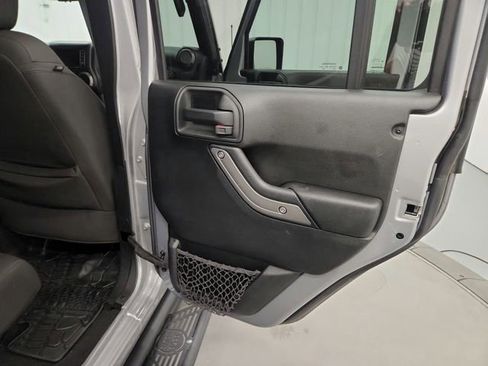 Used 2017 Jeep Wrangler Unlimited Sport AWD/4WD image 33