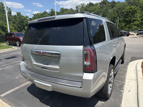 Used 2017 GMC Yukon Denali w/ Open Road Package AWD/4WD image 8