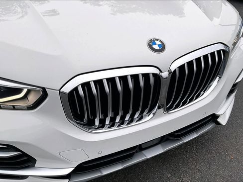 Used 2021 BMW X5 xDrive40i w/ Premium Package 3 image 28