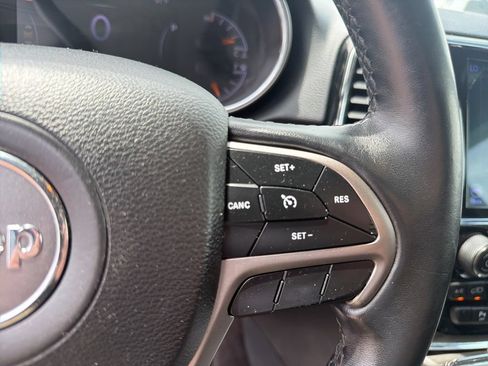 Used 2019 Jeep Grand Cherokee Altitude RWD image 49