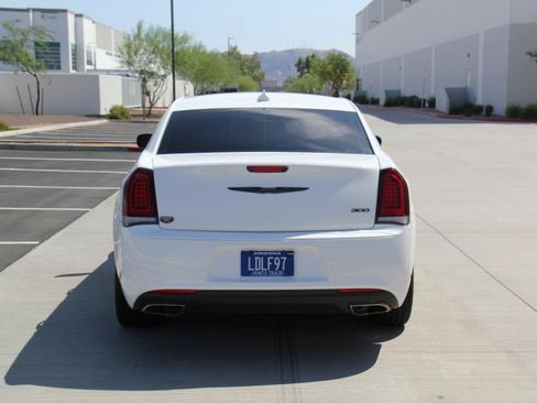 Used 2023 Chrysler 300 Touring w/ Sport Appearance Package RWD image 6