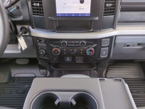 New 2026 Ford F250 XL w/ XL Chrome Package AWD/4WD image 19